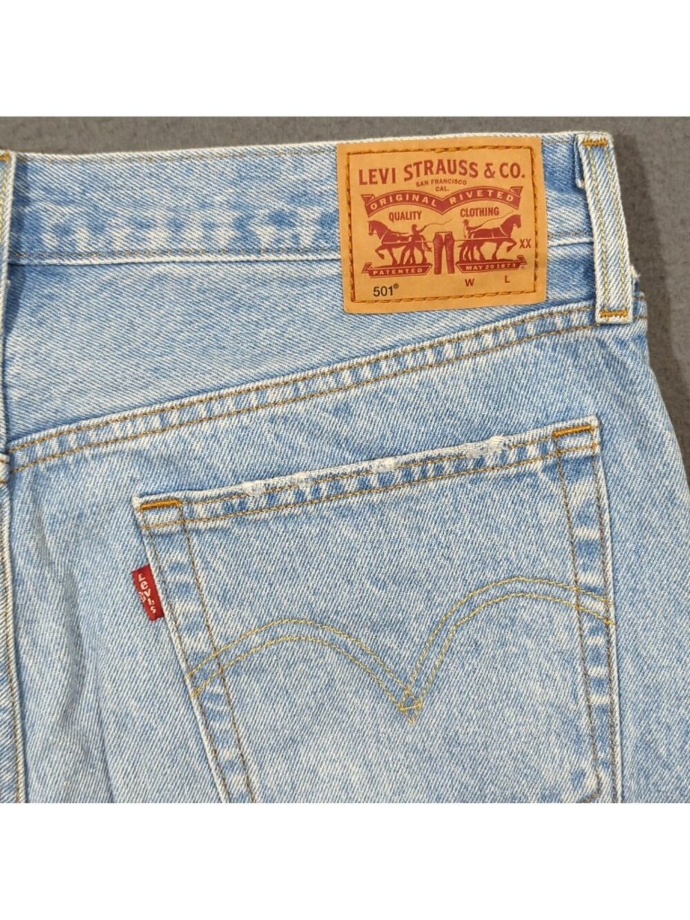 Levi's Jeans Women's 31x26 Blue 501 Crop Denim Button Fly